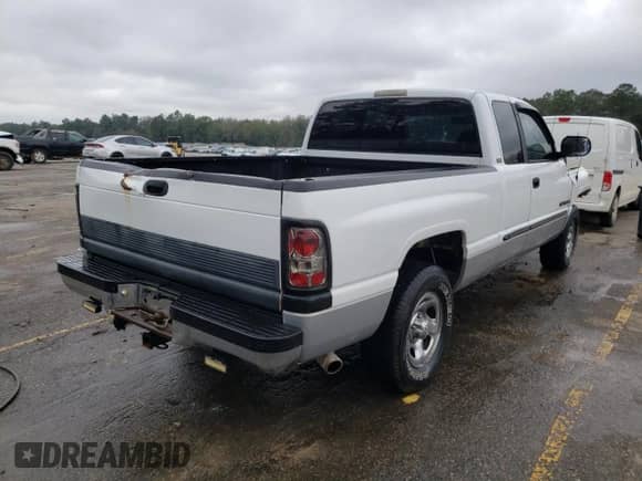 2000 Dodge 1500 с VIN 1B7HC13Z1YJ113679, выставлен на аукционе Copart как лот 45869575 с пробегом 269 610 миль миль и Списание • Salvage title. История ставок и продаж доступна на DreamBid. Изображение 3.