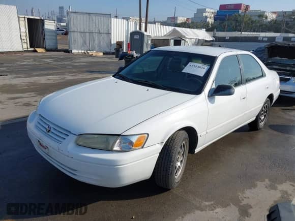 1998 Toyota Camry LE с VIN JT2BG22K6W0205550, выставлен на аукционе IAAI как лот 43514026 с пробегом 280 562 миль миль и . История ставок и продаж доступна на DreamBid. Изображение 2.