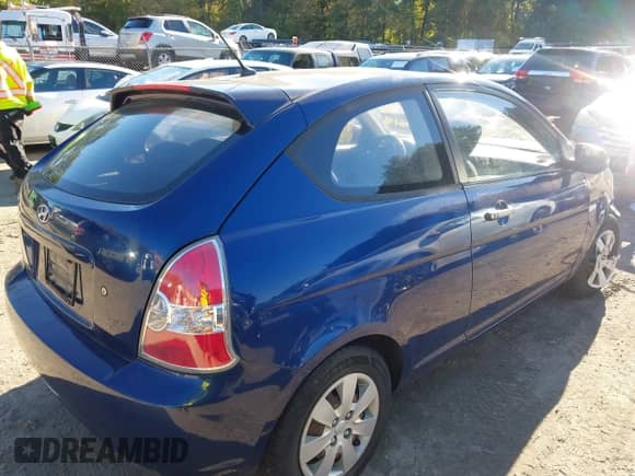 2011 Hyundai Accent GS с VIN KMHCM3AC4BU195927, выставлен на аукционе IAAI как лот 43377618 с пробегом 55 933 миль миль и . История ставок и продаж доступна на DreamBid. Изображение 4.