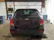2021 Chevrolet Trax LS z VIN KL7CJNSB6MB355901, wystawiony jako Copart lot #68154605 z przebiegiem 70 120 mil mil oraz Szkoda całkowita • Salvage title. Historia ofert i sprzedaży dostępna na DreamBid. Obrazek 6.