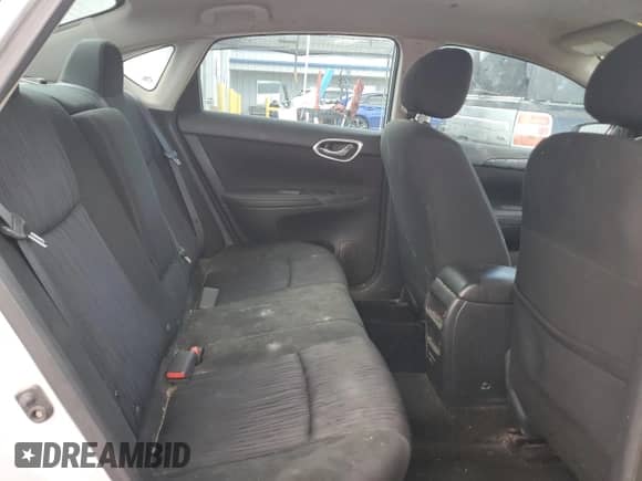 2019 Nissan Sentra SR с VIN 3N1AB7AP7KY435550, выставлен на аукционе Copart как лот 81124445 с пробегом 131 242 миль миль и Списание • Salvage title. История ставок и продаж доступна на DreamBid. Изображение 10.