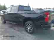 2020 Chevrolet Silverado 1500 Custom Trail Boss z VIN 1GCPYCEF5LZ368941, wystawiony jako IAAI lot #43214611 z przebiegiem 73 653 mil mil oraz . Historia ofert i sprzedaży dostępna na DreamBid. Obrazek 3.