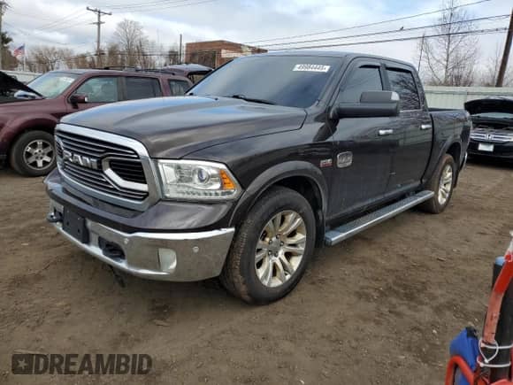 2017 Ram 1500 Limited с VIN 1C6RR7PT3HS782601, выставлен на аукционе Copart как лот 49984445 с пробегом 247 346 миль миль и Списание • Salvage title. История ставок и продаж доступна на DreamBid. Изображение 1.