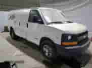 2006 Chevrolet Express Cargo z VIN 1GCGG25V161109192, wystawiony jako Copart lot #69927375 z przebiegiem Nie podano mil oraz Czysty tytuł • Clean title. Historia ofert i sprzedaży dostępna na DreamBid. Obrazek 4.