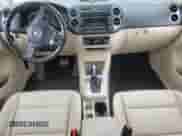 2012 Volkswagen Tiguan S с VIN WVGBV7AX1CW609271, выставлен на аукционе Copart как лот 86850765 с пробегом 151 088 миль миль и Списание • Salvage title. История ставок и продаж доступна на DreamBid. Изображение 8.