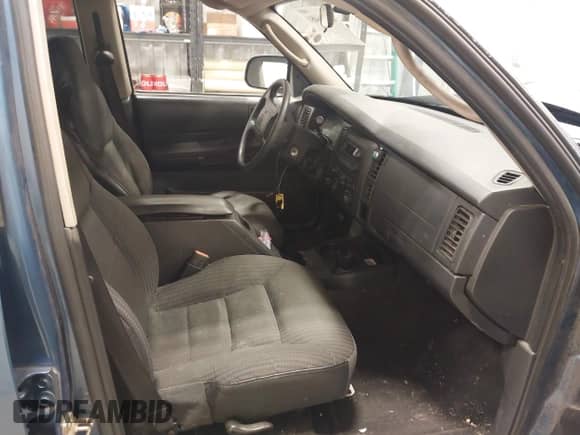 2002 Dodge Durango Sport with VIN 1B4HS38N22F157136, listed as a IAAI auction lot 41396481 with 186,039 mi miles and . Bid and sale history available at DreamBid. Image 5.