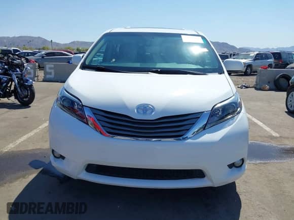 2013 Toyota Sienna XLE AAS with VIN 5TDYK3DC6DS381794, listed as a IAAI auction lot 41845507 with 160,290 mi miles and . Bid and sale history available at DreamBid. Image 12.