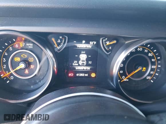 2022 Jeep Wrangler Unlimited High Tide z VIN 1C4HJXDG1NW134486, wystawiony jako Copart lot #84936294 z przebiegiem 61 282 mil mil oraz Szkoda całkowita • Salvage title. Historia ofert i sprzedaży dostępna na DreamBid. Obrazek 9.