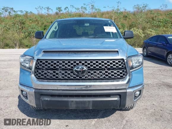 2020 Toyota Tundra SR5 с VIN 5TFDY5F1XLX887092, выставлен на аукционе IAAI как лот 40540625 с пробегом Не указан миль и . История ставок и продаж доступна на DreamBid. Изображение 6.