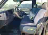 1998 GMC Sierra 1500 z VIN 1GTEC14W2WZ549558, wystawiony jako Copart lot #76294734 z przebiegiem 183 039 mil mil oraz Szkoda całkowita • Salvage title. Historia ofert i sprzedaży dostępna na DreamBid. Obrazek 7.