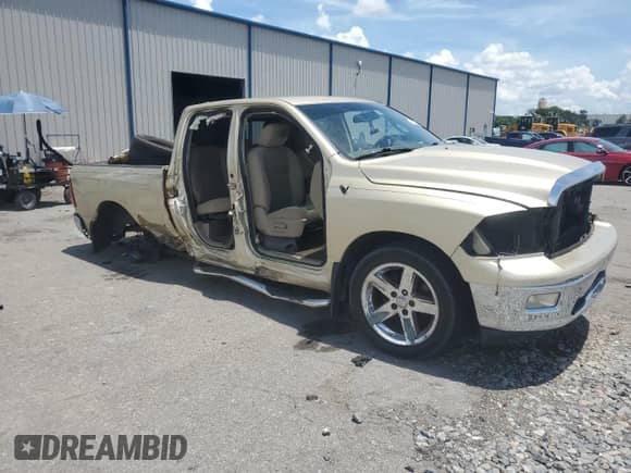 2011 Ram 1500 Big Horn z VIN 1D7RB1GP2BS570282, wystawiony jako Copart lot #66951015 z przebiegiem Nie podano mil oraz Szkoda całkowita • Salvage title. Historia ofert i sprzedaży dostępna na DreamBid. Obrazek 4.