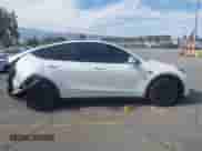 2023 Tesla Model Y Performance с VIN 7SAYGDEF4PF753774, выставлен на аукционе IAAI как лот 43056937 с пробегом 57 739 миль миль и . История ставок и продаж доступна на DreamBid. Изображение 13.