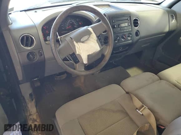 2005 Ford F-150 XLT with VIN 1FTPX12555NA84898, listed as a Copart auction lot 84749625 with 200,695 mi miles and Salvage title. Bid and sale history available at DreamBid. Image 8.