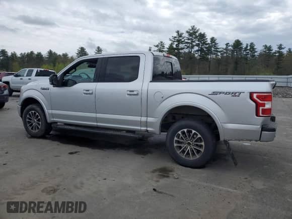 2018 Ford F-150 XLT z VIN 1FTEW1EG5JFA84380, wystawiony jako Copart lot #54830565 z przebiegiem 141 764 mil mil oraz Szkoda całkowita • Salvage title. Historia ofert i sprzedaży dostępna na DreamBid. Obrazek 2.