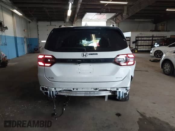 2025 Honda Pilot Elite с VIN 5FNYG1H84SB074315, выставлен на аукционе IAAI как лот 42868206 с пробегом 9 775 миль миль и . История ставок и продаж доступна на DreamBid. Изображение 16.