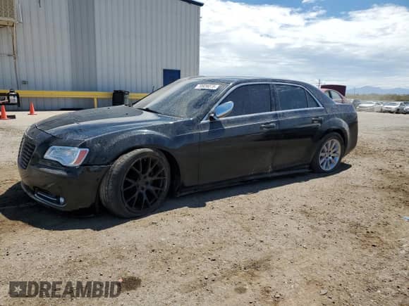 2013 Chrysler 300 C с VIN 2C3CCAET9DH523682, выставлен на аукционе Copart как лот 70926075 с пробегом 99 979 миль миль и Списание • Salvage title. История ставок и продаж доступна на DreamBid. Изображение 1.