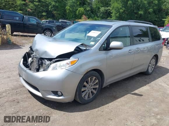 2014 Toyota Sienna Limited с VIN 5TDDK3DC9ES090271, выставлен на аукционе IAAI как лот 43006413 с пробегом 223 894 миль миль и . История ставок и продаж доступна на DreamBid. Изображение 17.