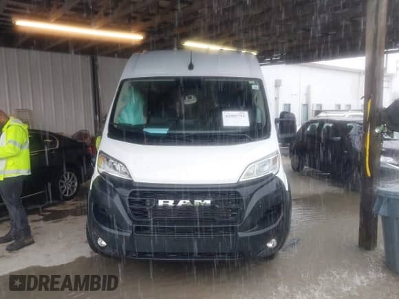 2024 Ram ProMaster Cargo Tradesman с VIN 3C6LRVDGXRE141256, выставлен на аукционе IAAI как лот 42909754 с пробегом 22 321 миль миль и . История ставок и продаж доступна на DreamBid. Изображение 11.