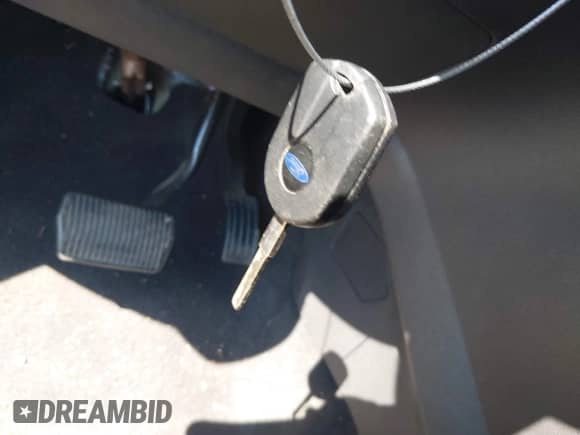 2017 Ford Escape SE z VIN 1FMCU9GDXHUC21779, wystawiony jako IAAI lot #43269673 z przebiegiem 131 569 mil mil oraz . Historia ofert i sprzedaży dostępna na DreamBid. Obrazek 11.