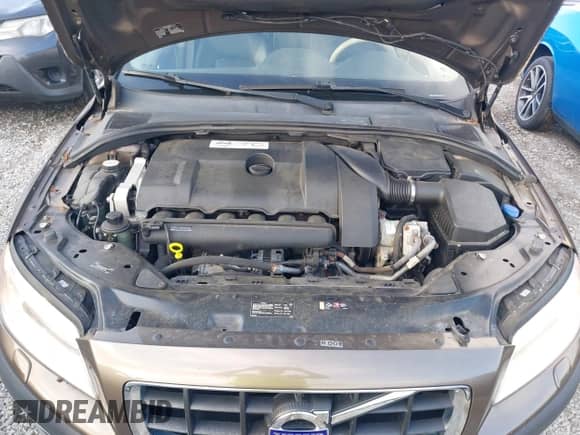 2013 Volvo XC70 T6 with VIN YV4902BZ1D1160853, listed as a IAAI auction lot 42954137 with 145,748 mi miles and . Bid and sale history available at DreamBid. Image 10.