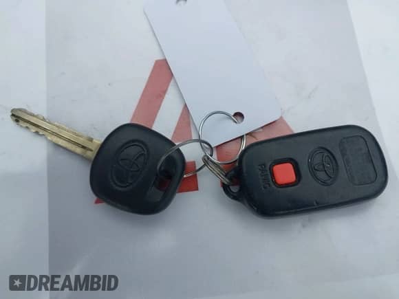 2005 Toyota Camry LE z VIN 4T1BF30K35U604602, wystawiony jako IAAI lot #43415458 z przebiegiem 217 265 mil mil oraz . Historia ofert i sprzedaży dostępna na DreamBid. Obrazek 11.