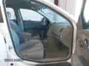 2004 Chevrolet Malibu Maxx LS z VIN 1G1ZT64854F163739, wystawiony jako IAAI lot #43558516 z przebiegiem 213 389 mil mil oraz . Historia ofert i sprzedaży dostępna na DreamBid. Obrazek 5.