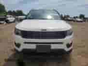2021 Jeep Compass Latitude with VIN 3C4NJDBB3MT555204, listed as a Copart auction lot 64049325 with 42,314 mi miles and Salvage title. Bid and sale history available at DreamBid. Image 5.