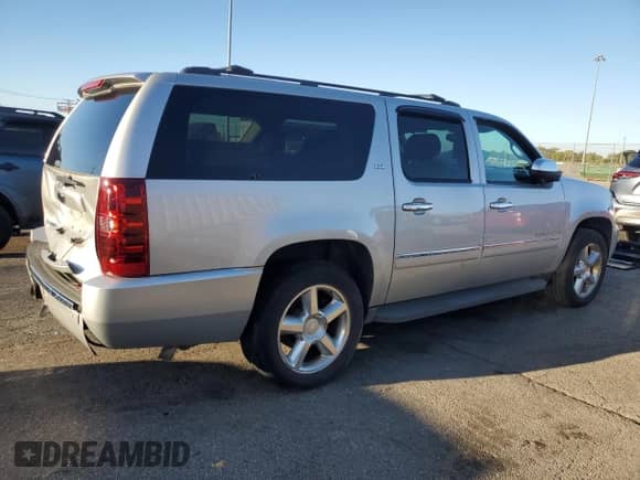 2013 Chevrolet Suburban LTZ z VIN 1GNSKKE71DR202701, wystawiony jako Copart lot #86694915 z przebiegiem 257 156 mil mil oraz Szkoda całkowita • Salvage title. Historia ofert i sprzedaży dostępna na DreamBid. Obrazek 3.