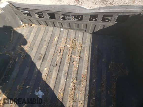 2016 Chevrolet Silverado 3500HD Work Truck z VIN 1GC4KYCG8GF135270, wystawiony jako Copart lot #74966644 z przebiegiem 324 608 mil mil oraz Szkoda całkowita • Salvage title. Historia ofert i sprzedaży dostępna na DreamBid. Obrazek 13.