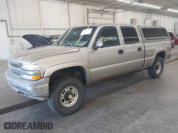 2001 Chevrolet Silverado 1500HD LS с VIN 1GCGK13U71F204242, выставлен на аукционе IAAI как лот 42648452 с пробегом 207 542 миль миль и . История ставок и продаж доступна на DreamBid. Изображение 2.