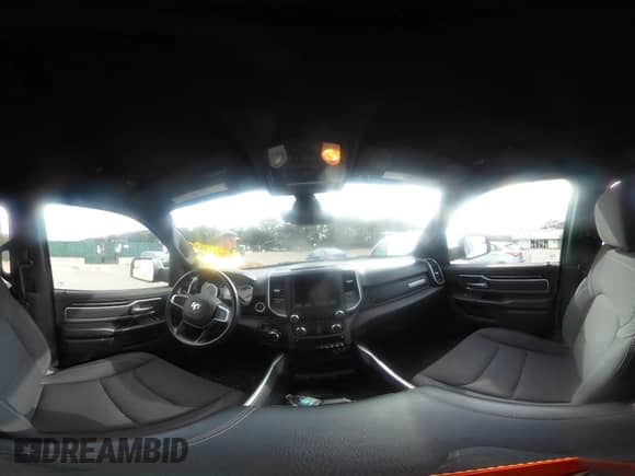 2021 Ram 1500 Big Horn z VIN 1C6SRFFT2MN655375, wystawiony jako IAAI lot #43340367 z przebiegiem 15 265 mil mil oraz . Historia ofert i sprzedaży dostępna na DreamBid. Obrazek 19.