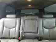 2005 Chevrolet Suburban LT z VIN 1GNFK16Z85J134683, wystawiony jako Copart lot #71528434 z przebiegiem 233 134 mil mil oraz Szkoda całkowita • Salvage title. Historia ofert i sprzedaży dostępna na DreamBid. Obrazek 10.