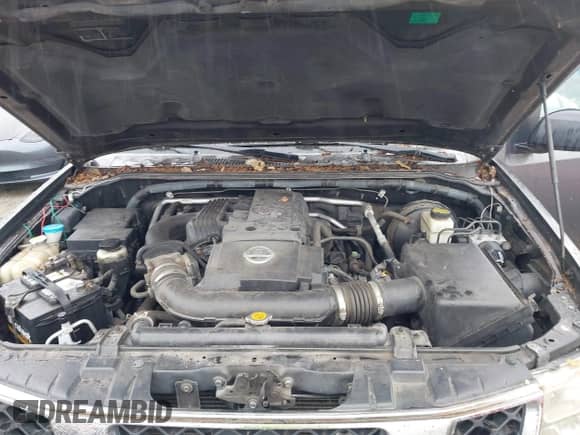 2008 Nissan Frontier SE z VIN 1N6AD06WX8C440416, wystawiony jako IAAI lot #43438253 z przebiegiem 136 997 mil mil oraz . Historia ofert i sprzedaży dostępna na DreamBid. Obrazek 10.