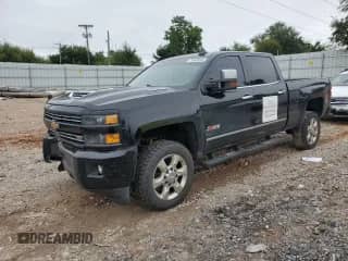 2019 Chevrolet Silverado 2500HD LTZ z VIN 1GC1KTEYXKF192705, wystawiony jako Copart lot #70520645 z przebiegiem 260 862 mil mil oraz Szkoda całkowita • Salvage title. Historia ofert i sprzedaży dostępna na DreamBid. Obrazek 1.