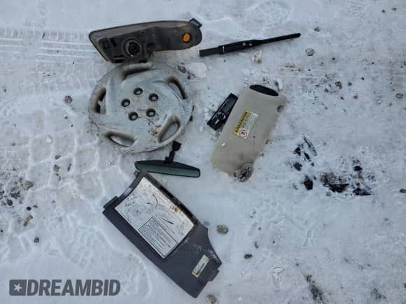 2000 Dodge Caravan SE z VIN 2B4GP45G2YR702617, wystawiony jako Copart lot #87403154 z przebiegiem Nie podano mil oraz Szkoda całkowita • Salvage title. Historia ofert i sprzedaży dostępna na DreamBid. Obrazek 15.