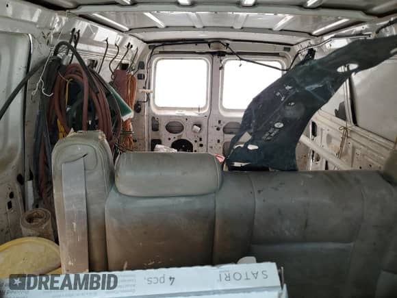 2007 Ford Econoline Cargo Commercial с VIN 1FTNE14W77DB04676, выставлен на аукционе Copart как лот 62329865 с пробегом Не указан миль и Списание • Salvage title. История ставок и продаж доступна на DreamBid. Изображение 10.