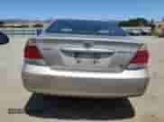 2005 Toyota Camry LE with VIN JTDBF32K750162836, listed as a Copart auction lot 61504555 with 250,696 mi miles and Clean title. Bid and sale history available at DreamBid. Image 6.