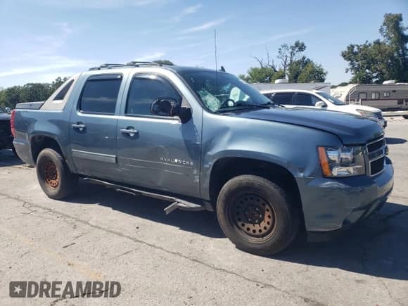 2011 Chevrolet Avalanche LT с VIN 3GNTKFE31BG281776, выставлен на аукционе Copart как лот 69944325 с пробегом 127 239 миль миль и Списание • Salvage title. История ставок и продаж доступна на DreamBid. Изображение 4.