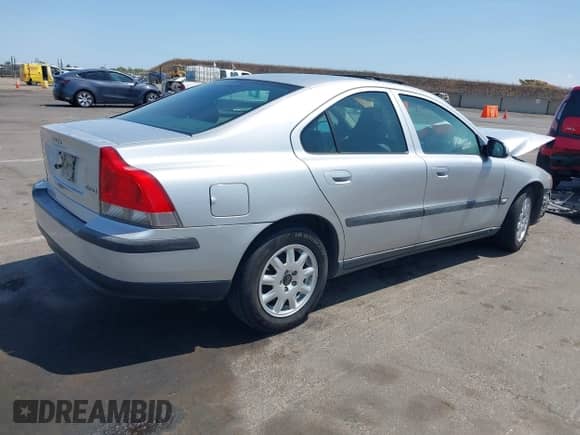 2001 Volvo S60 с VIN YV1RS61N812008524, выставлен на аукционе IAAI как лот 42571008 с пробегом 208 923 миль миль и . История ставок и продаж доступна на DreamBid. Изображение 4.