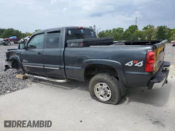2003 Chevrolet Silverado 2500HD LT с VIN 1GCHK29153E269638, выставлен на аукционе Copart как лот 81191135 с пробегом 270 702 миль миль и Списание • Salvage title. История ставок и продаж доступна на DreamBid. Изображение 2.
