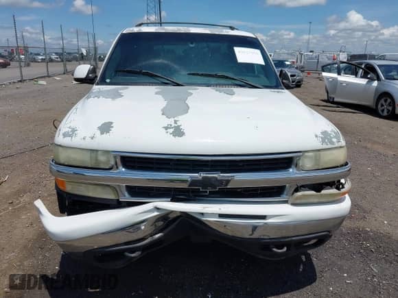 2002 Chevrolet Suburban LT с VIN 1GNEC16Z02J219490, выставлен на аукционе IAAI как лот 42627550 с пробегом 228 553 миль миль и . История ставок и продаж доступна на DreamBid. Изображение 6.