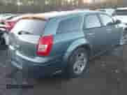 2005 Dodge Magnum SE с VIN 2D4FV48V85H557277, выставлен на аукционе IAAI как лот 41346652 с пробегом 208 397 миль миль и . История ставок и продаж доступна на DreamBid. Изображение 4.