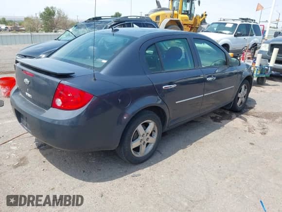 2009 Chevrolet Cobalt 1LT z VIN 1G1AT58H997258081, wystawiony jako IAAI lot #42998412 z przebiegiem 135 585 mil mil oraz . Historia ofert i sprzedaży dostępna na DreamBid. Obrazek 4.