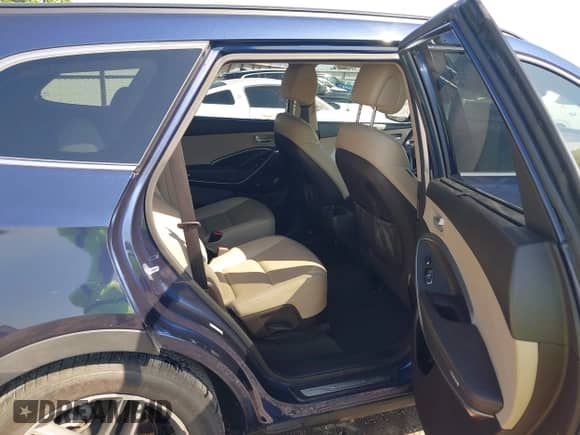 2017 Hyundai Santa Fe SE Ultimate с VIN KM8SR4HF5HU207997, выставлен на аукционе IAAI как лот 42992812 с пробегом 149 309 миль миль и . История ставок и продаж доступна на DreamBid. Изображение 8.