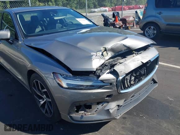 2020 Volvo S60 Momentum с VIN 7JR102FK6LG045420, выставлен на аукционе IAAI как лот 43159087 с пробегом 92 652 миль миль и . История ставок и продаж доступна на DreamBid. Изображение 6.
