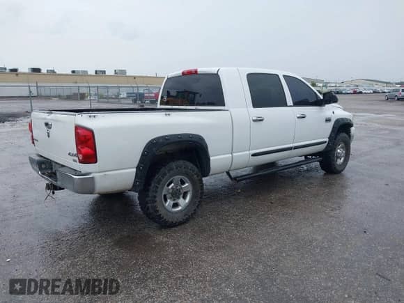 2007 Dodge 2500 Laramie z VIN 3D7KS29D27G843987, wystawiony jako IAAI lot #43145805 z przebiegiem 370 517 mil mil oraz . Historia ofert i sprzedaży dostępna na DreamBid. Obrazek 4.