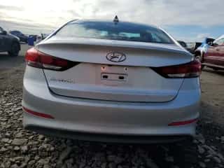 2017 Hyundai Elantra SE с VIN 5NPD84LF0HH180919, выставлен на аукционе Copart как лот 90055795 с пробегом 52 107 миль миль и Списание • Salvage title. История ставок и продаж доступна на DreamBid. Изображение 6.