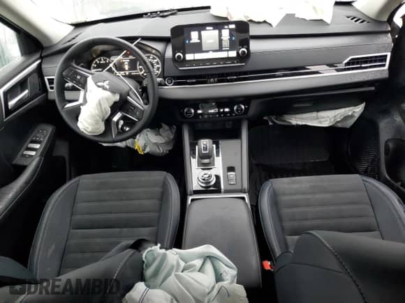 2024 Mitsubishi Outlander SE с VIN JA4J4VA82RZ084738, выставлен на аукционе Copart как лот 86662185 с пробегом 5 997 миль миль и Списание • Salvage title. История ставок и продаж доступна на DreamBid. Изображение 8.