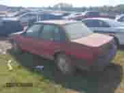 1993 Chevrolet Cavalier RS z VIN 1G1JC5446P7127142, wystawiony jako IAAI lot #42982645 z przebiegiem 98 647 mil mil oraz . Historia ofert i sprzedaży dostępna na DreamBid. Obrazek 3.