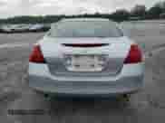 2007 Honda Accord LX SE z VIN 1HGCM66487A052268, wystawiony jako Copart lot #70048745 z przebiegiem 243 974 mil mil oraz Czysty tytuł • Clean title. Historia ofert i sprzedaży dostępna na DreamBid. Obrazek 6.